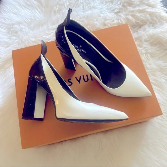 *SOLD* LOUIS VUITTON Pump Heels Wedge Leather Snake LV Print - Picture 1 of 11